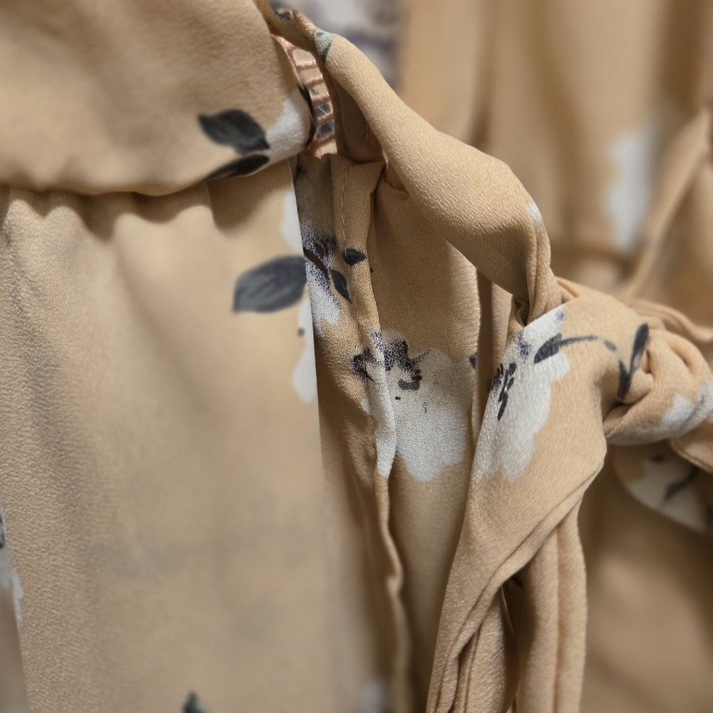 Womens Floral Sleeveless Wrap Top - Picture 5 of 5